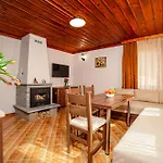 Casa de hóspedes комплекс божидарица *